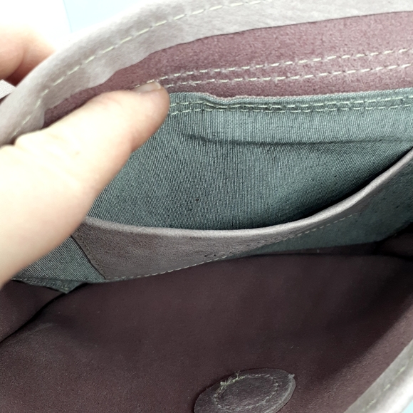 Roots Canmore Crossbody Purse - Picture 6 of 6